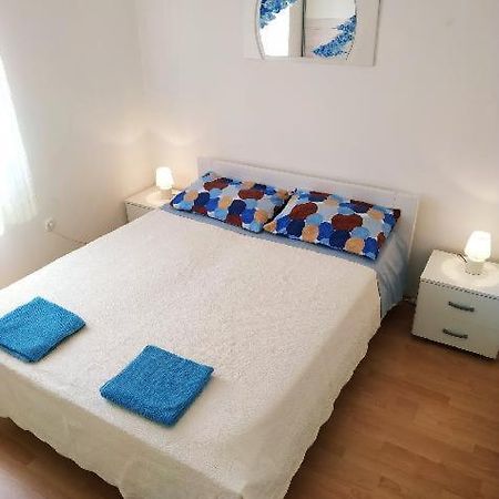 Apartmani Ines 라벡 외부 사진