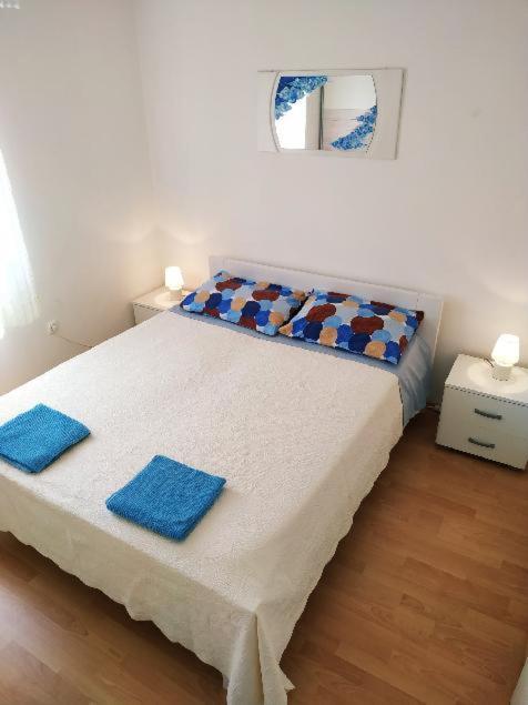 Apartmani Ines 라벡 외부 사진
